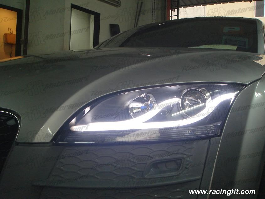 Audi TT 2007 Above LightBar Headlamp